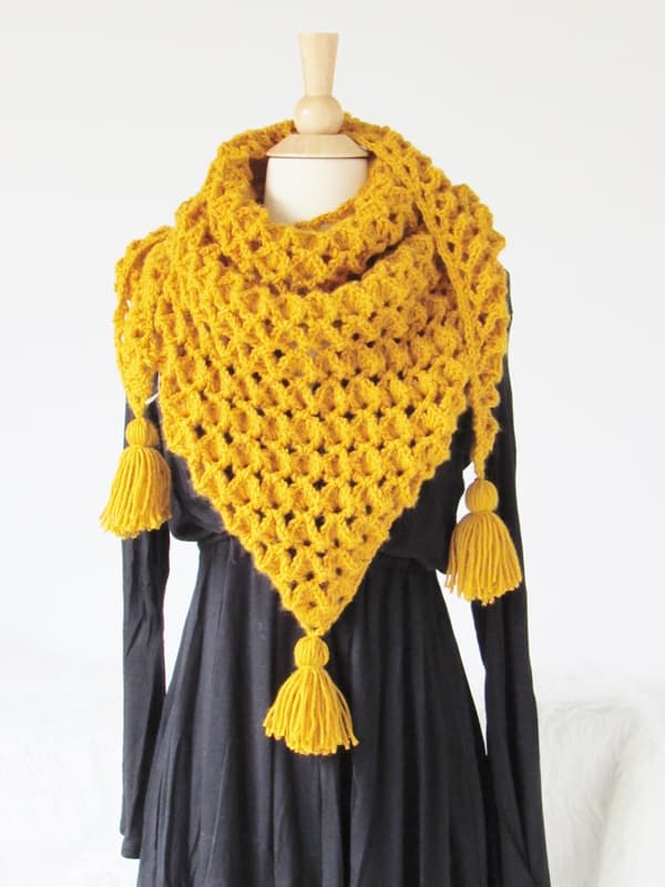 crochet triangular scarve 3