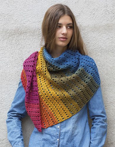 crochet triangular scarve 4