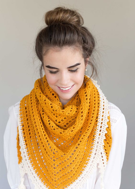 crochet triangular scarve 8