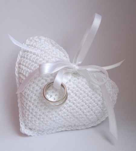 crochet wedding ring holder ideas 7