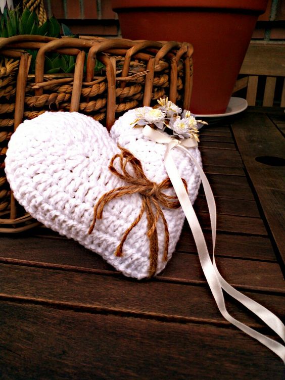crochet wedding ring holder ideas 8