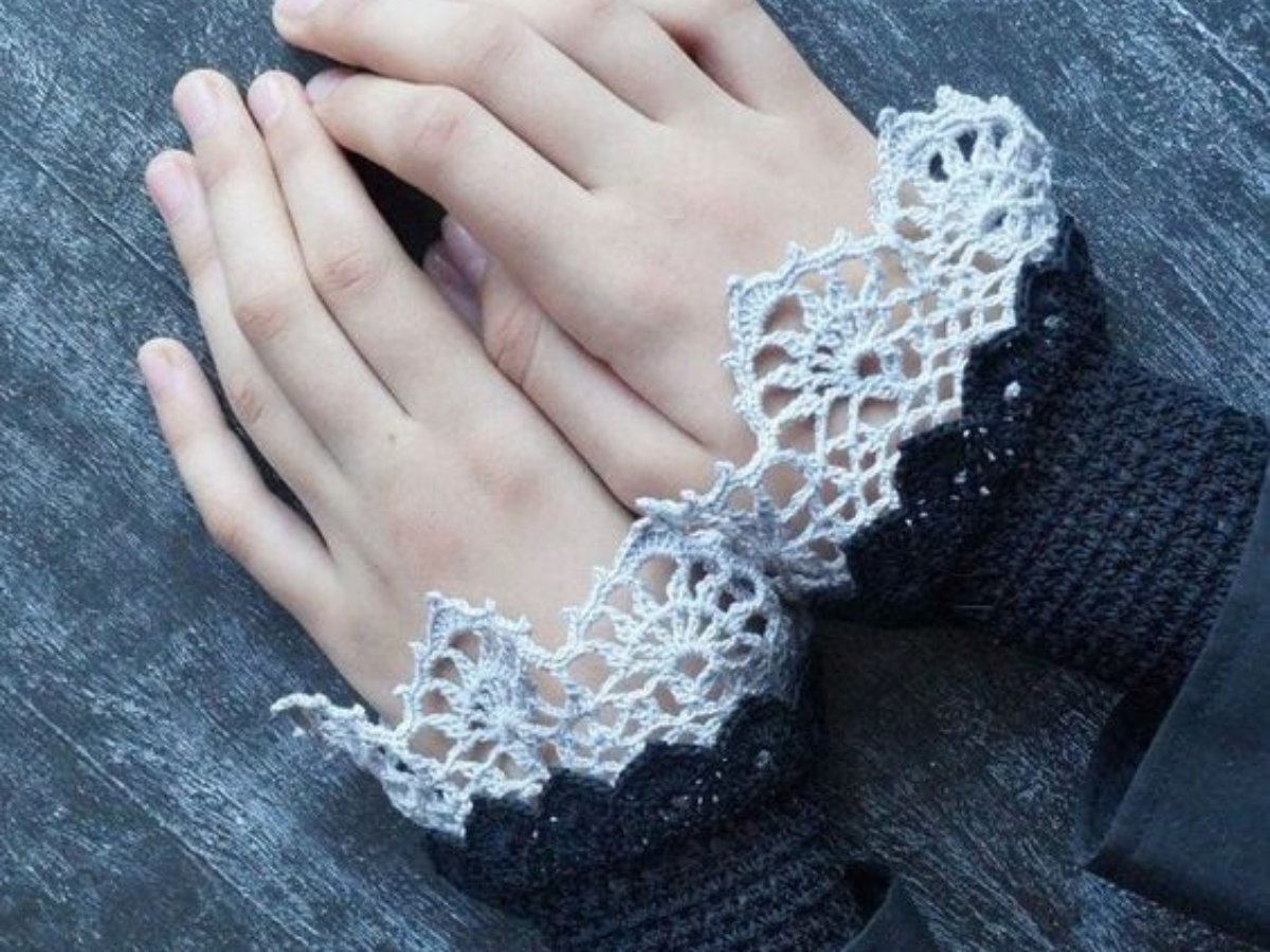 crochet wrist warmers patterns ideas 12