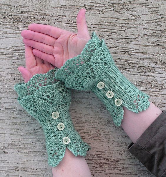 crochet wrist warmers patterns ideas 3