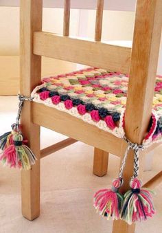 crocheted chair cover ideas 4