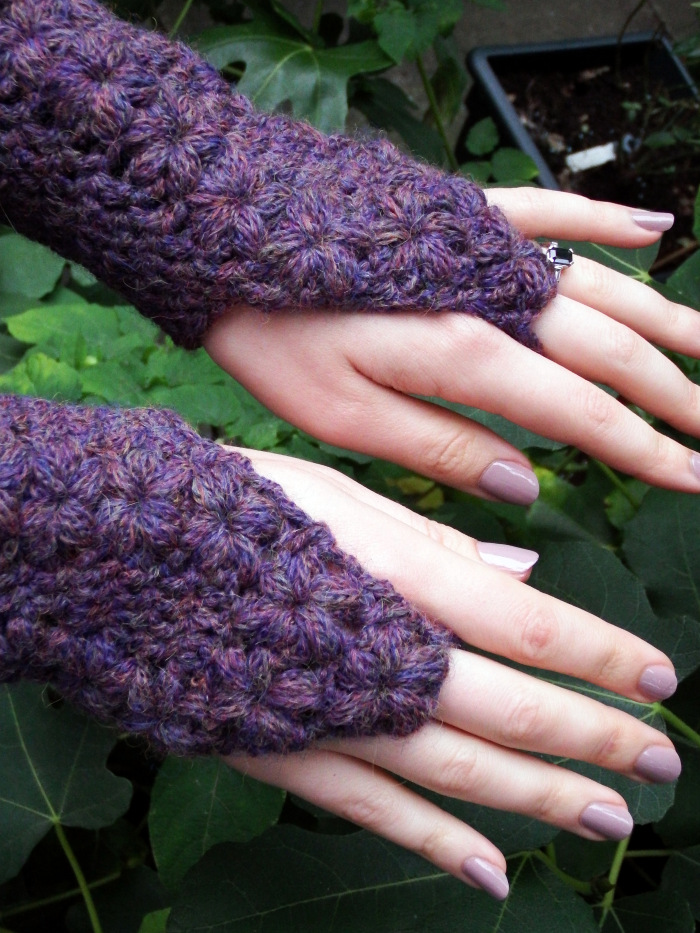 cute fingerless gloves projects