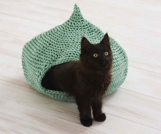 diy Crochet Cat Cave