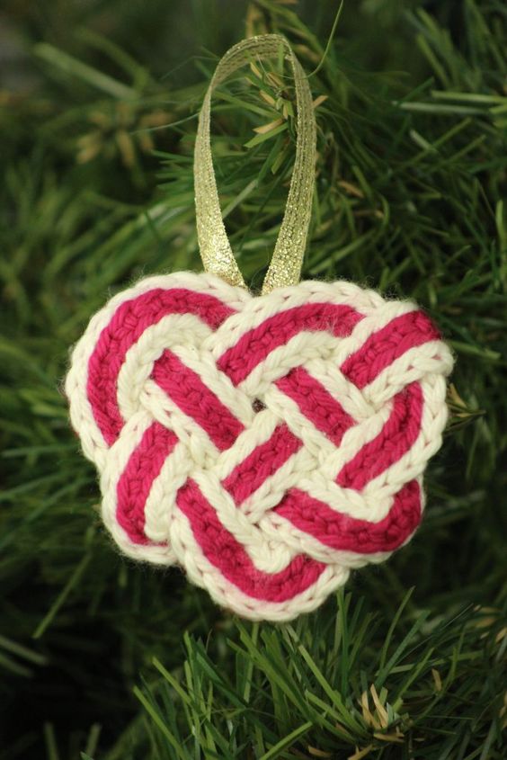 diy crochet celtic knot decoration 3