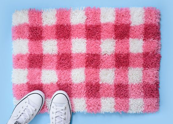 diy latch hook rug 1