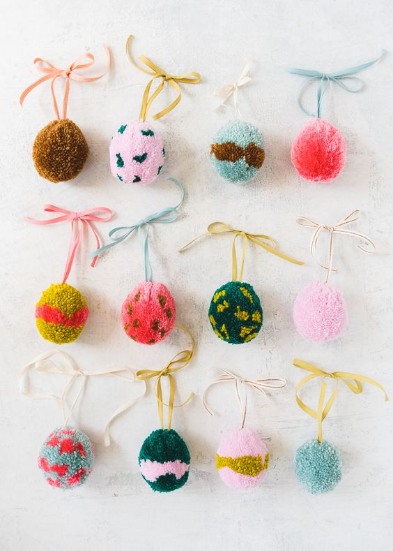 easter decoration with pom poms 1