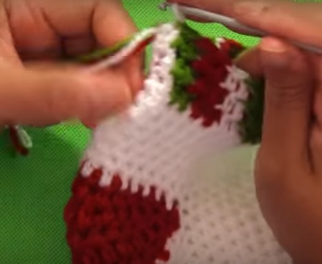 easy crochet christmas stockings 6