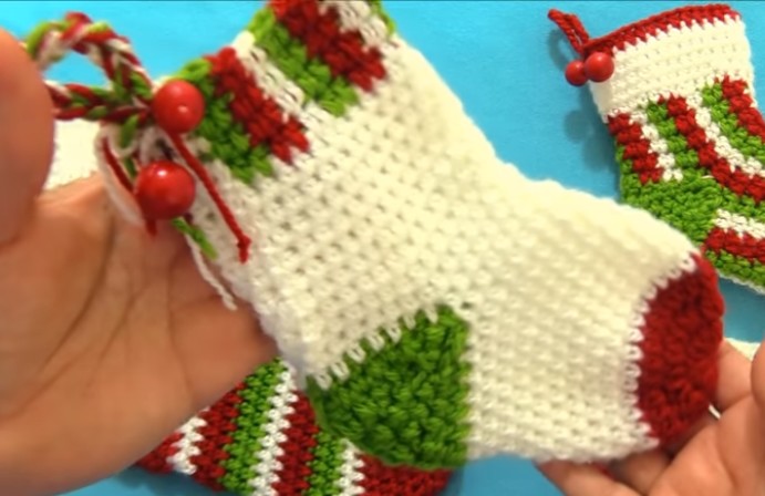 easy crochet christmas stockings 7