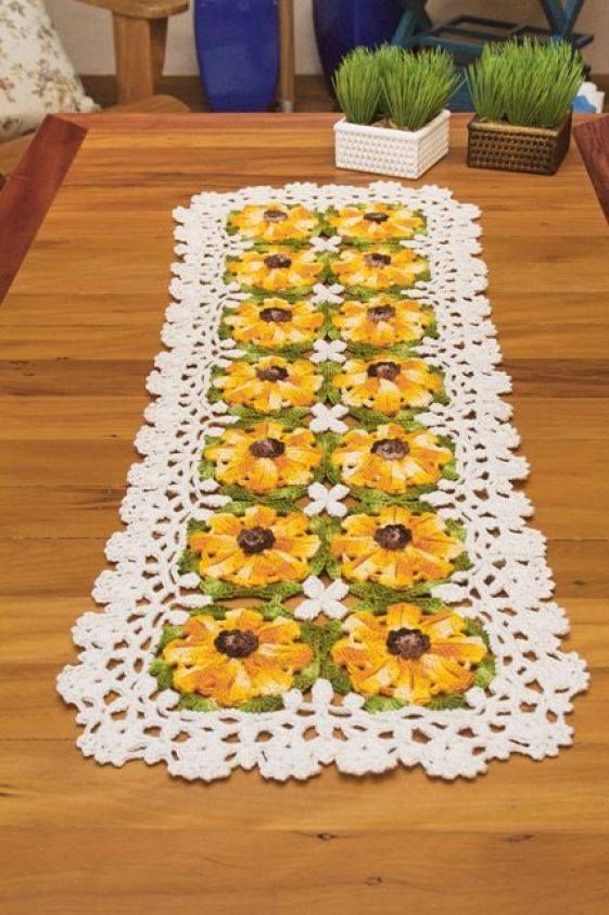 floral crochet table runner 8