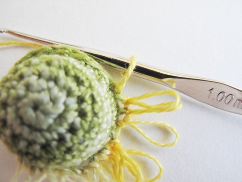 flower crochet a step by step guide 5