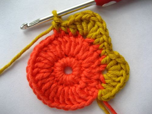 flower crochet pillow tutorial 12