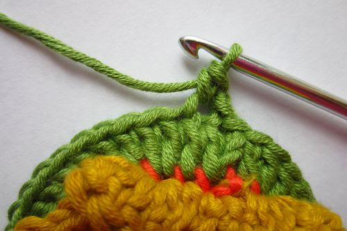 flower crochet pillow tutorial 19