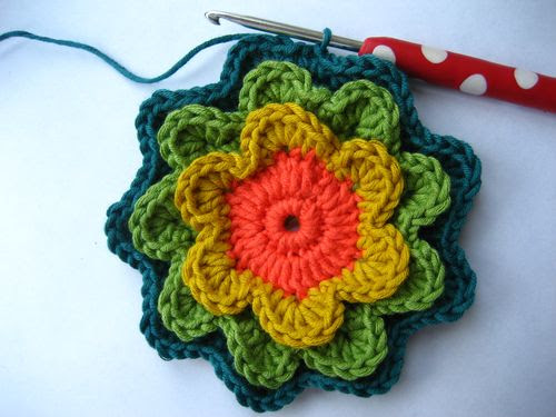 flower crochet pillow tutorial 24
