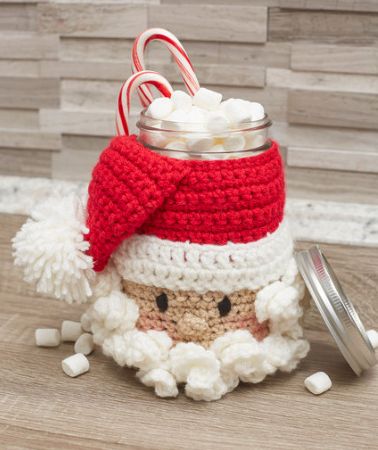 glass jars decorated with crochet for christmas 1