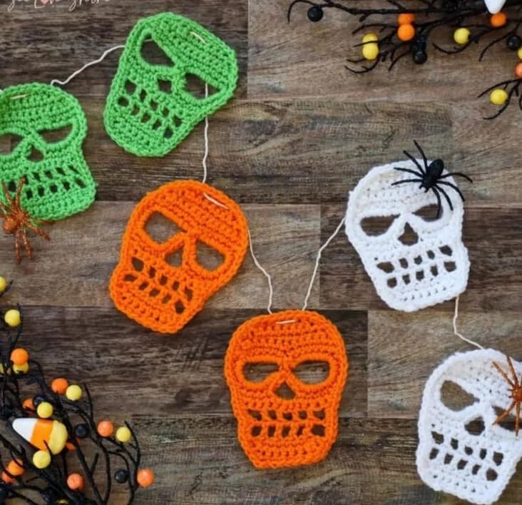 halloween crochet chain