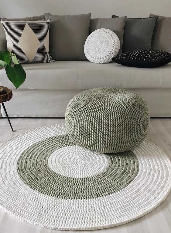 how to crochet a floor pouf 5