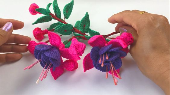 how to crochet a fuchsia flower 4