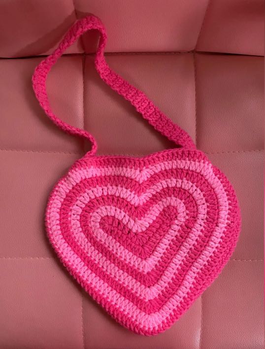 how to crochet a heart purse 4