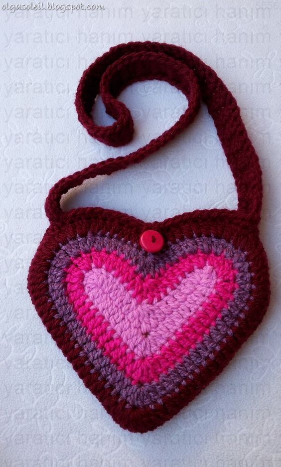 how to crochet a heart purse 6