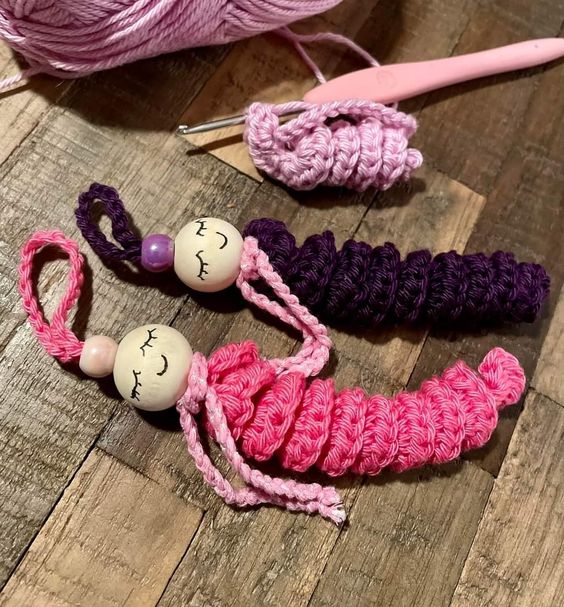 how to crochet a worry worm 7