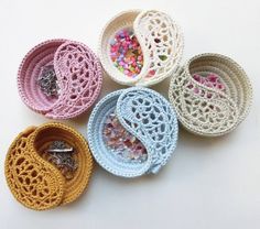 how to crochet a yin yang dish