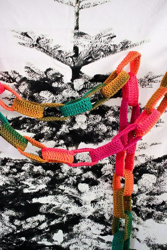 how to crochet chains for christmas 8