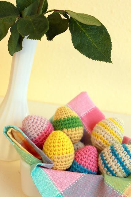how to crochet easter eggs 3