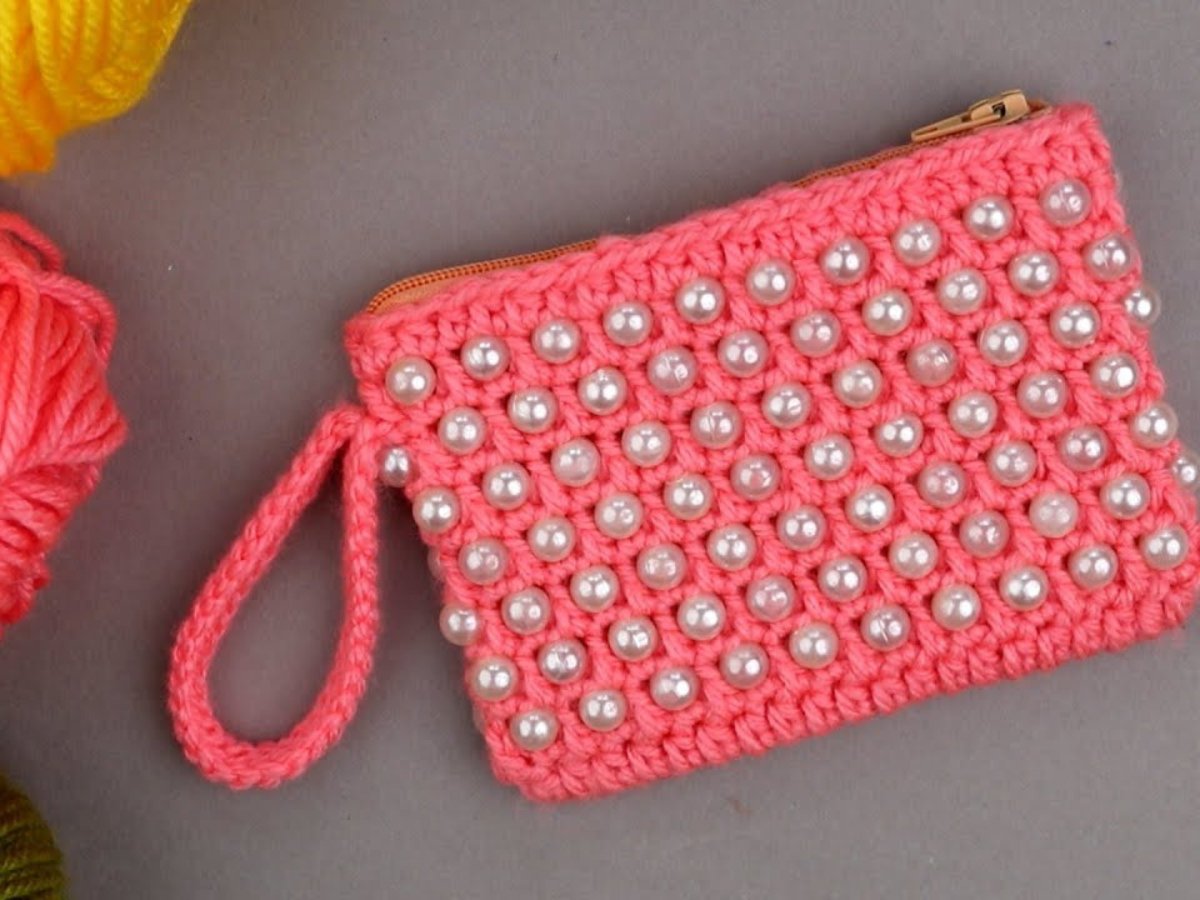 how to crochet mini pouch with pearl 4
