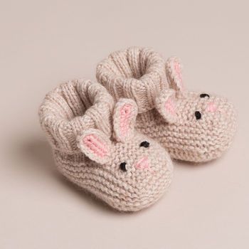 how to make crochet bunny baby shoes 2