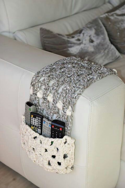 knit crochet remote caddy 6