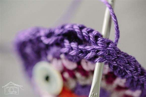 learn how to make a beautiful crochet owl keychain 11