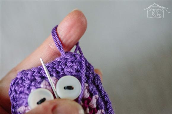 learn how to make a beautiful crochet owl keychain 16