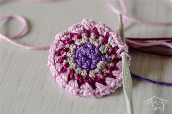 learn how to make a beautiful crochet owl keychain 5