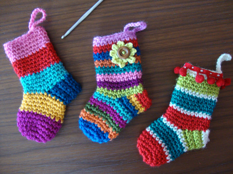 mini crochet socks for christmas 13