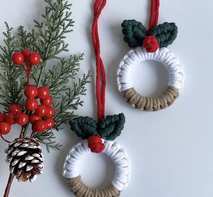 mini macrame christmas wreaths 9