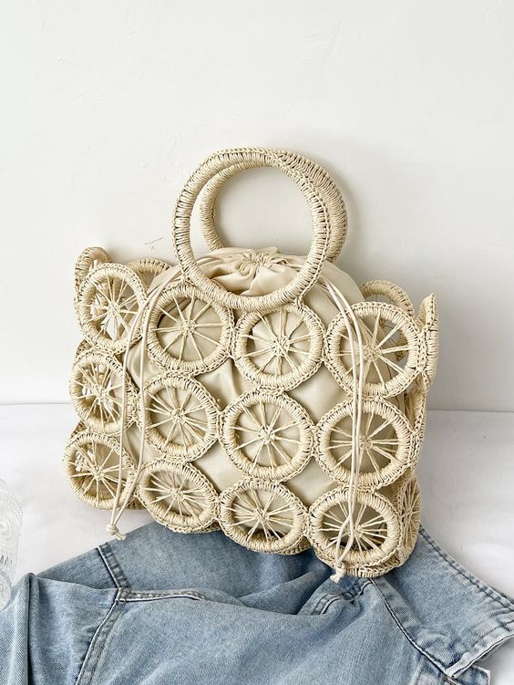 minimalist hollow out straw bag 2