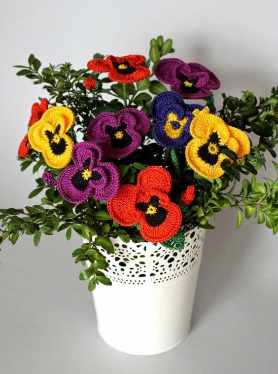 pansy flower free crochet pattern 1