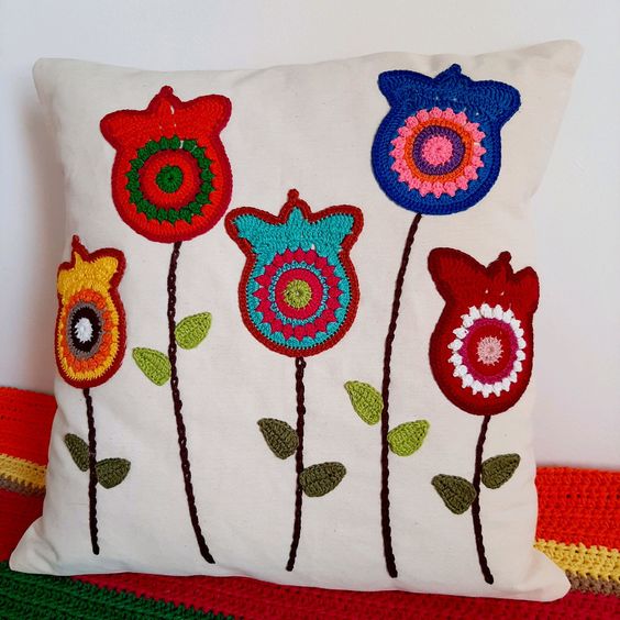 pillows decorated with crochet 11