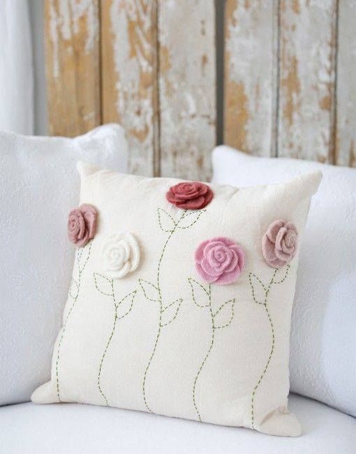 pillows decorated with crochet 14