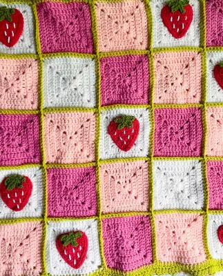 strawberry granny square crochet patterns 1