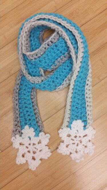 trendy christmas crochet scarf ideas 5