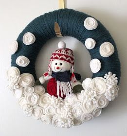 yarn wrapped christmas wreath 1