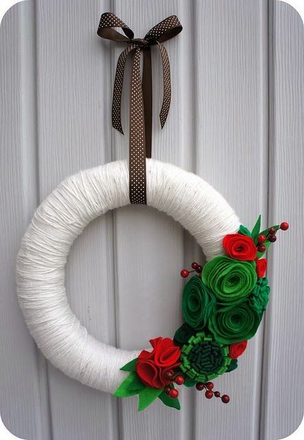 yarn wrapped christmas wreath 12